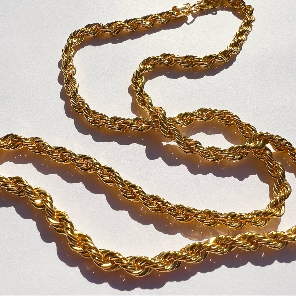✨Twist Necklace✨